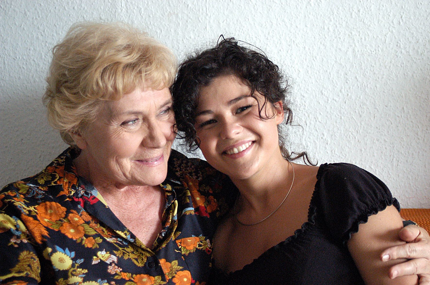 Teresa Lipowska z Katarzyną Cichopek w 2003 roku.