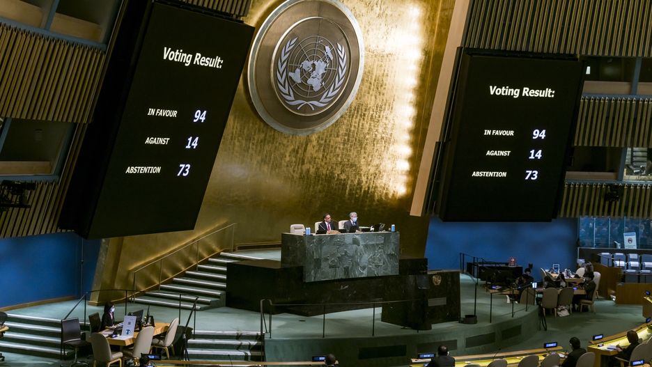Screens in the United Nations General Assembly hall show voting results during a meeting on Russia's invasion of Ukraine at United Nations Headquarters in New York, New York, USA, 14 November 2022. The General Assembly voted on, and adopted, a non-binding resolution calling on Russia to be responsible for reparations for damages caused by the military invasion of Ukraine. EPA/JUSTIN LANE Dostawca: PAP/EPA.