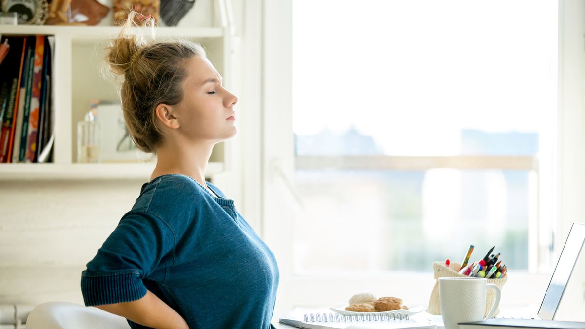 Objawem raka kręgosłupa jest ból w okolicach pleców