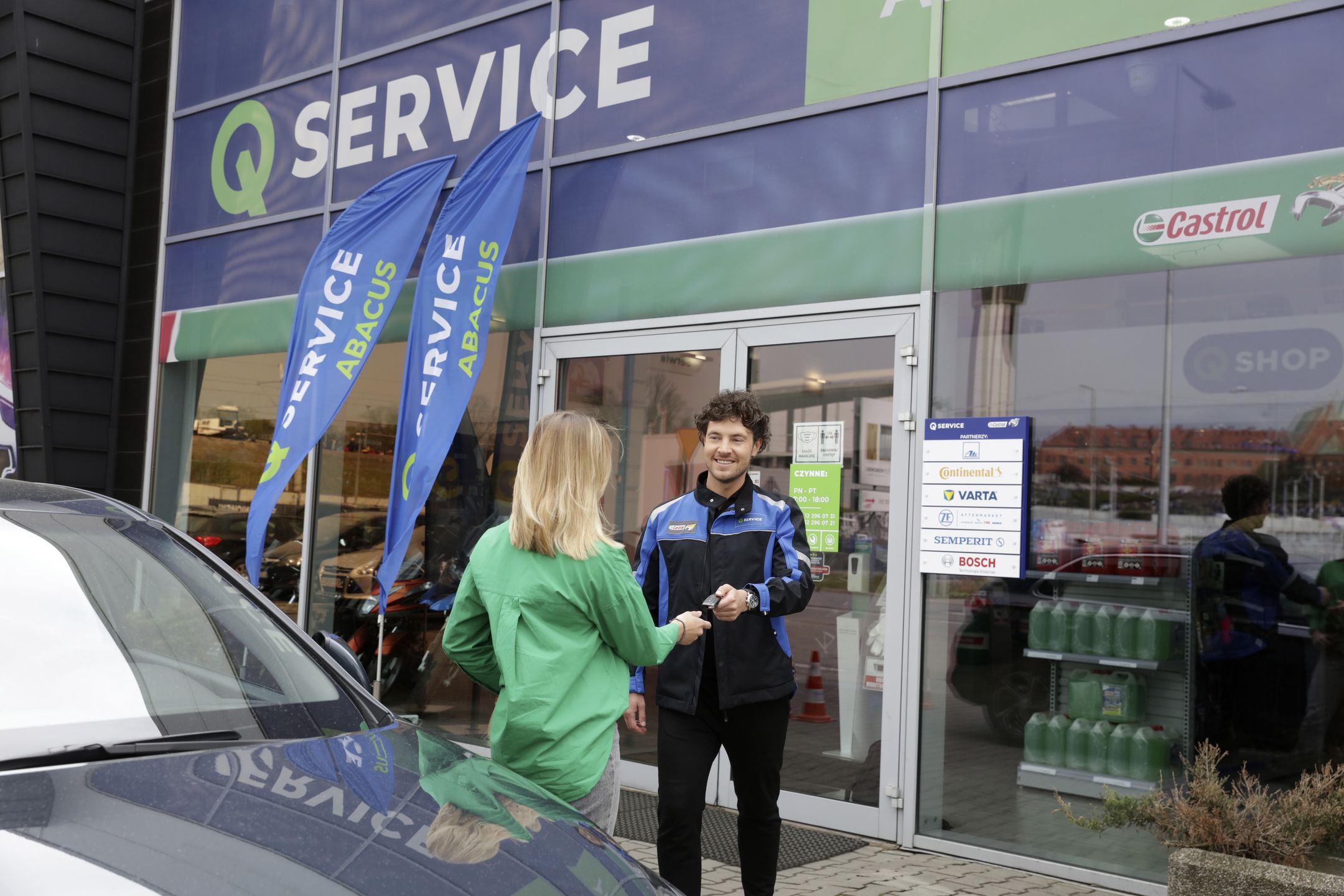 Sprawdź czy w okolicy nie ma punktu sieci Q Service Castrol.