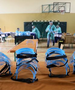 Koronawirus w Polsce. Powrót do szkoły. Uczniowie na Podkarpaciu będą nosić przyłbice