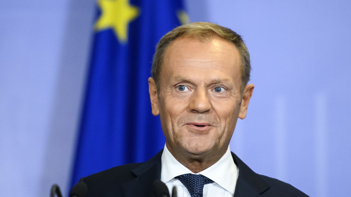 Donald Tusk wyśmiał "Wiadomości" TVP na Twitterze