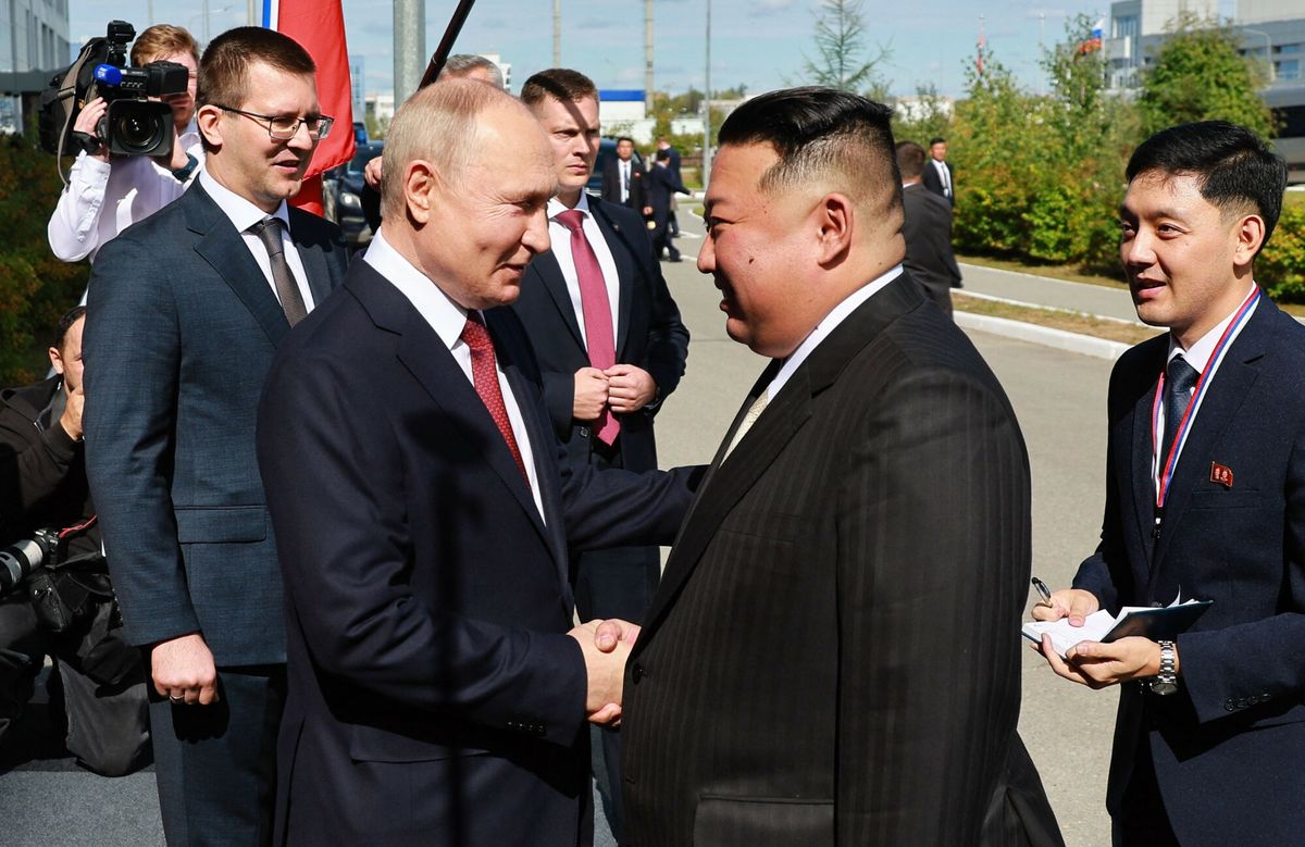 Powitanie Kim Dzong Una przez Władimira Putina w Rosji