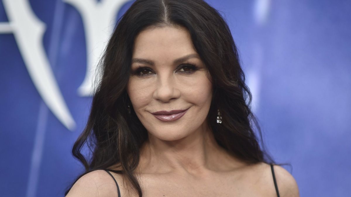 Catherine Zeta-Jones zachwyciła w jednoczęściowym kostiumie kąpielowym 