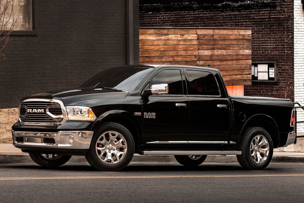 Dodge RAM 1500 - alternatywa dla Nissana Navary?