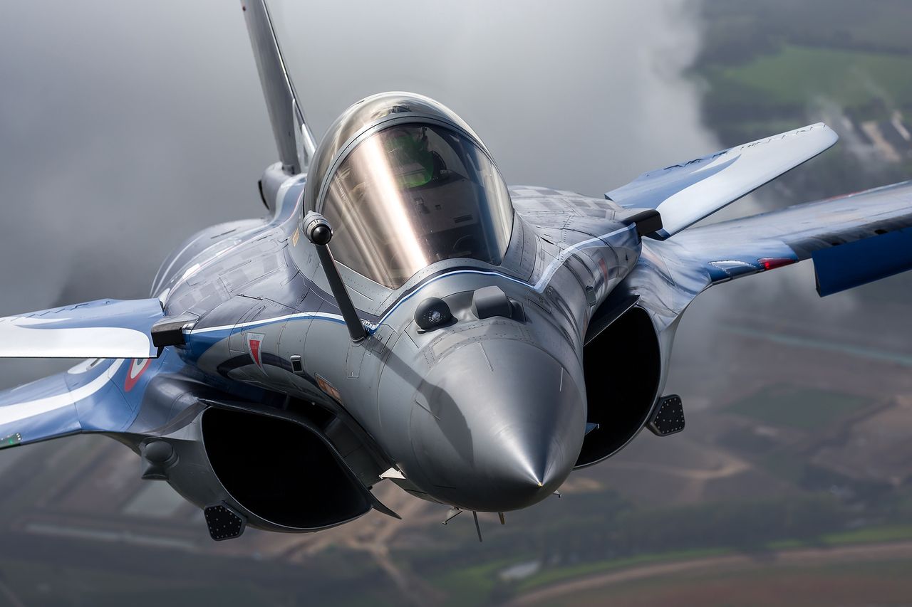 France deepens ties with Serbia in landmark Rafale jet agreement