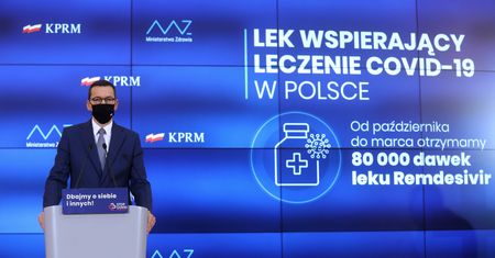 Koronawirus w Polsce. Godziny dla seniorów wracają. Ułatwienia dla osób starszych