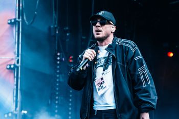 Za nami pierwszy dzień Orange Warsaw Festival. Gwiazdor "Euforii" rozkochał w sobie polską publiczność