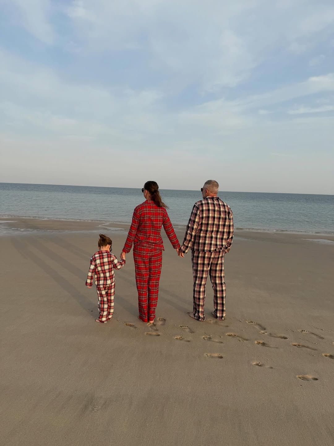 Katarzyna Sokołowska na plaży z synem