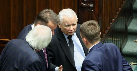 "Będą szli na zderzenie i zwarcie". PiS już znalazł wroga numer 1