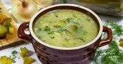 Zupa ogórkowa – domowy comfort food