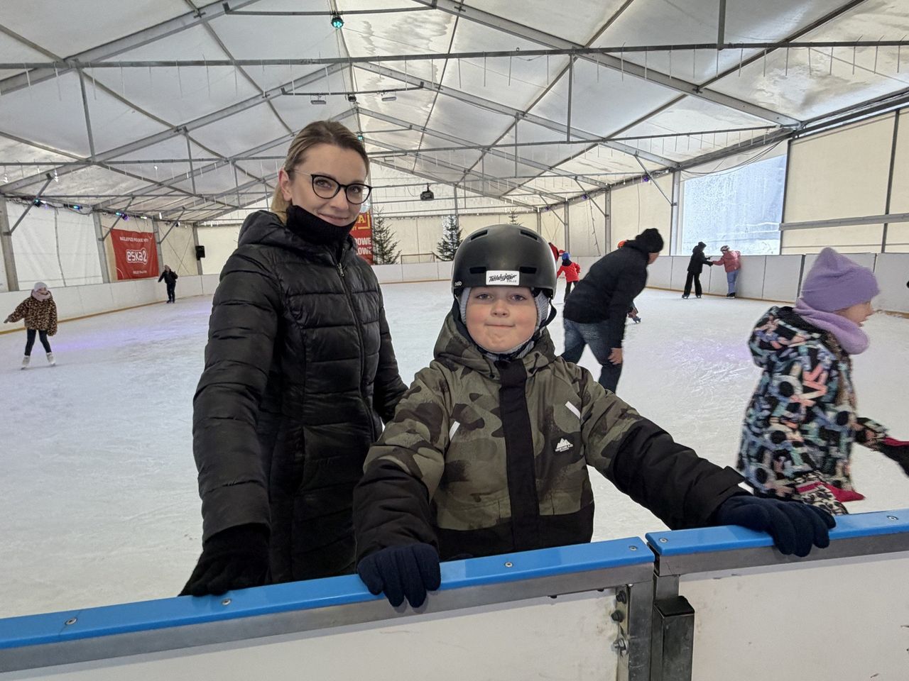 Kielce: Lodowisko na Telegrafie w niedzielę, 11 stycznia. Taniec na lodzie w rytm muzyki