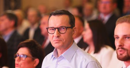 Rząd się pogubił ws. czternastek. Emeryci zapłacą podatek