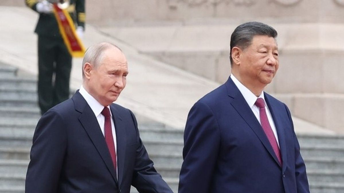 Putin i Xi spotkali się w Pekinie.
