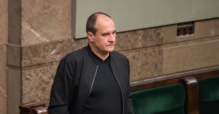 Paweł Kukiz o 2 miliardach dla TVP i Polskiego Radia. "To skandaliczne, bandytka polityczna"