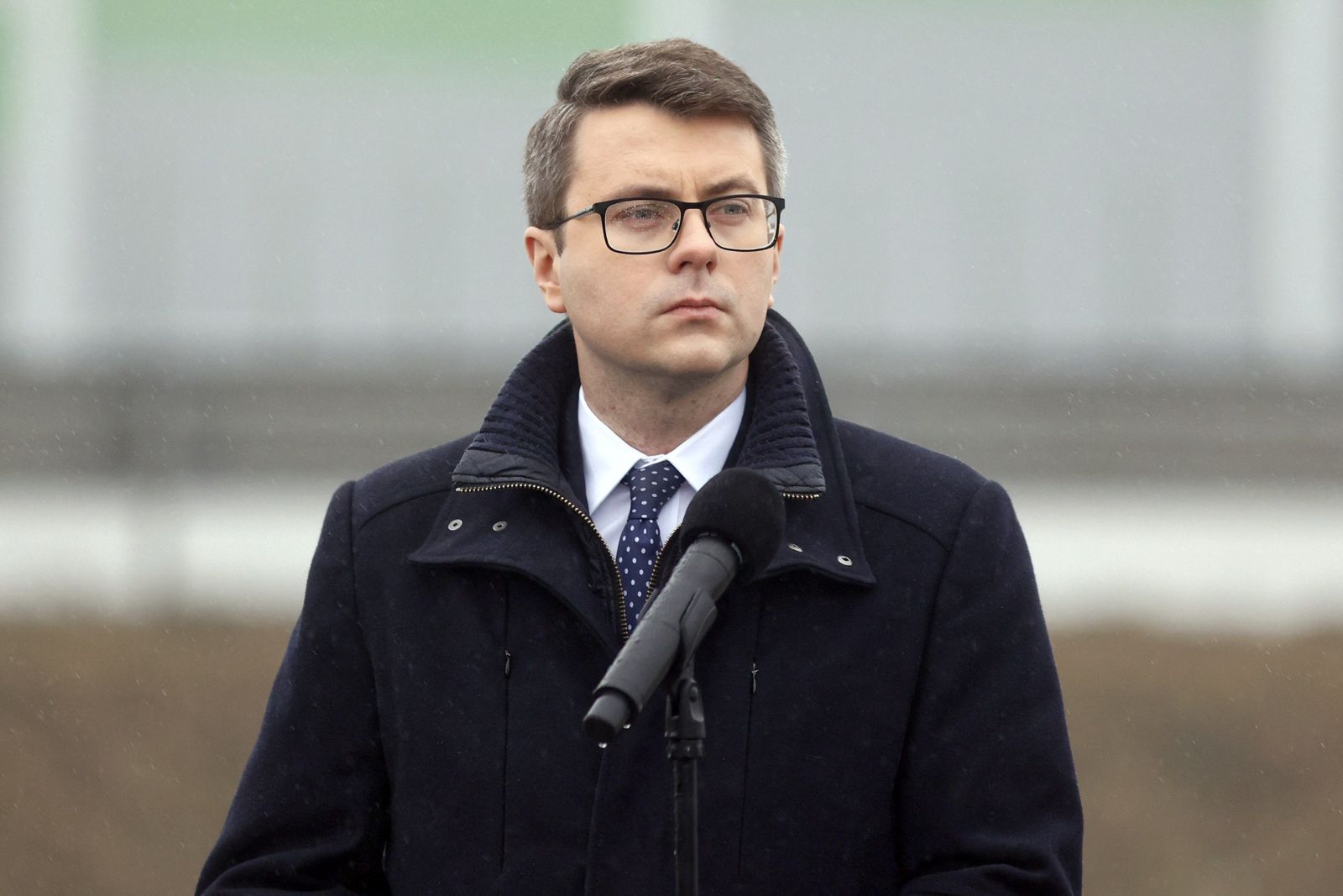 Nawet 2 tys. zł dla emerytów. Rząd zapowiada walkę z drożyzną