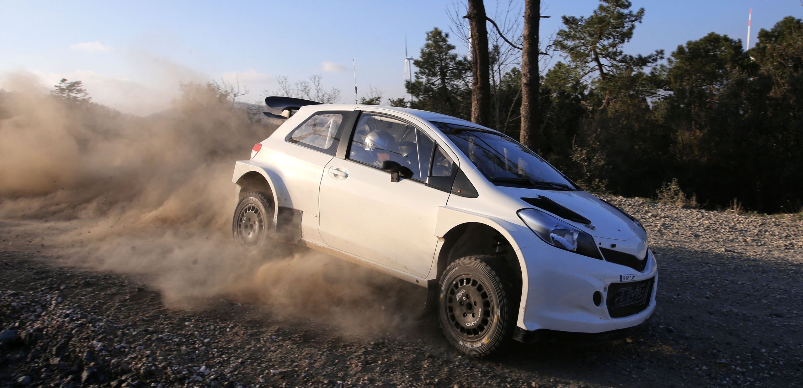 Toyota Yaris WRC? OK., ale co sprzedawać klientom?