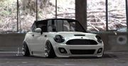 Liberty Walk Performance Mini Cooper R56 - poprzednia generacja na szeroko