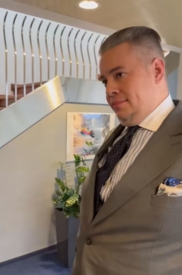 Piotr Zemła w gmachu TVP