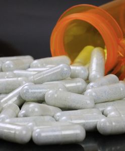 Supermocne opioidy z Chin zalewają Wielką Brytanię w fałszywych lekach