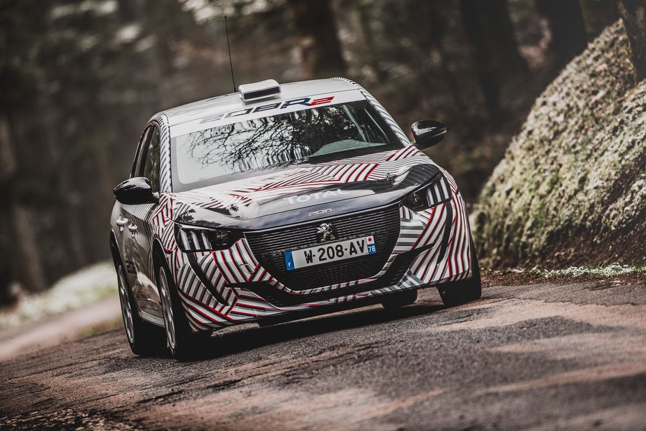 Peugeot 208 Rally4 to rajdówka dla każdego. Niestety nie jest tani