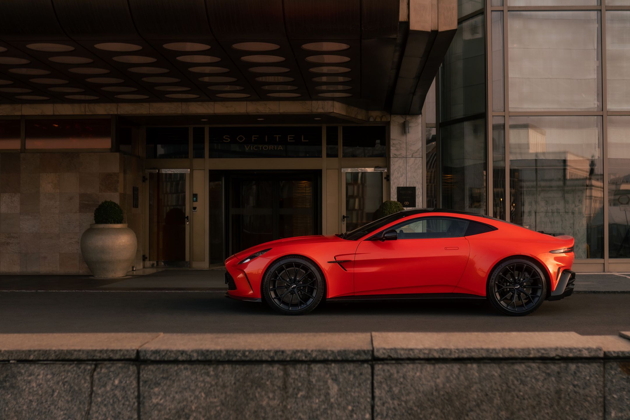 Aston Martin Vantage (2025)