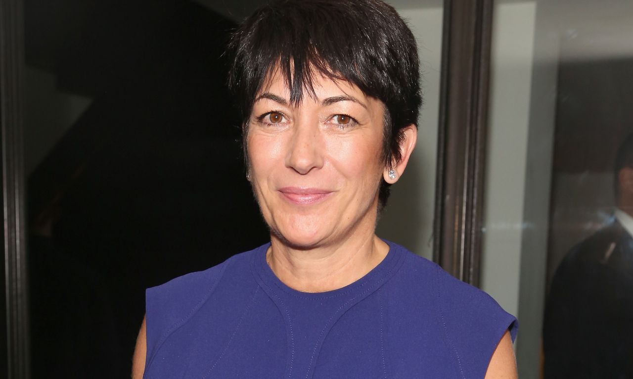 Ghislaine Maxwell jako "Curella de Mon"