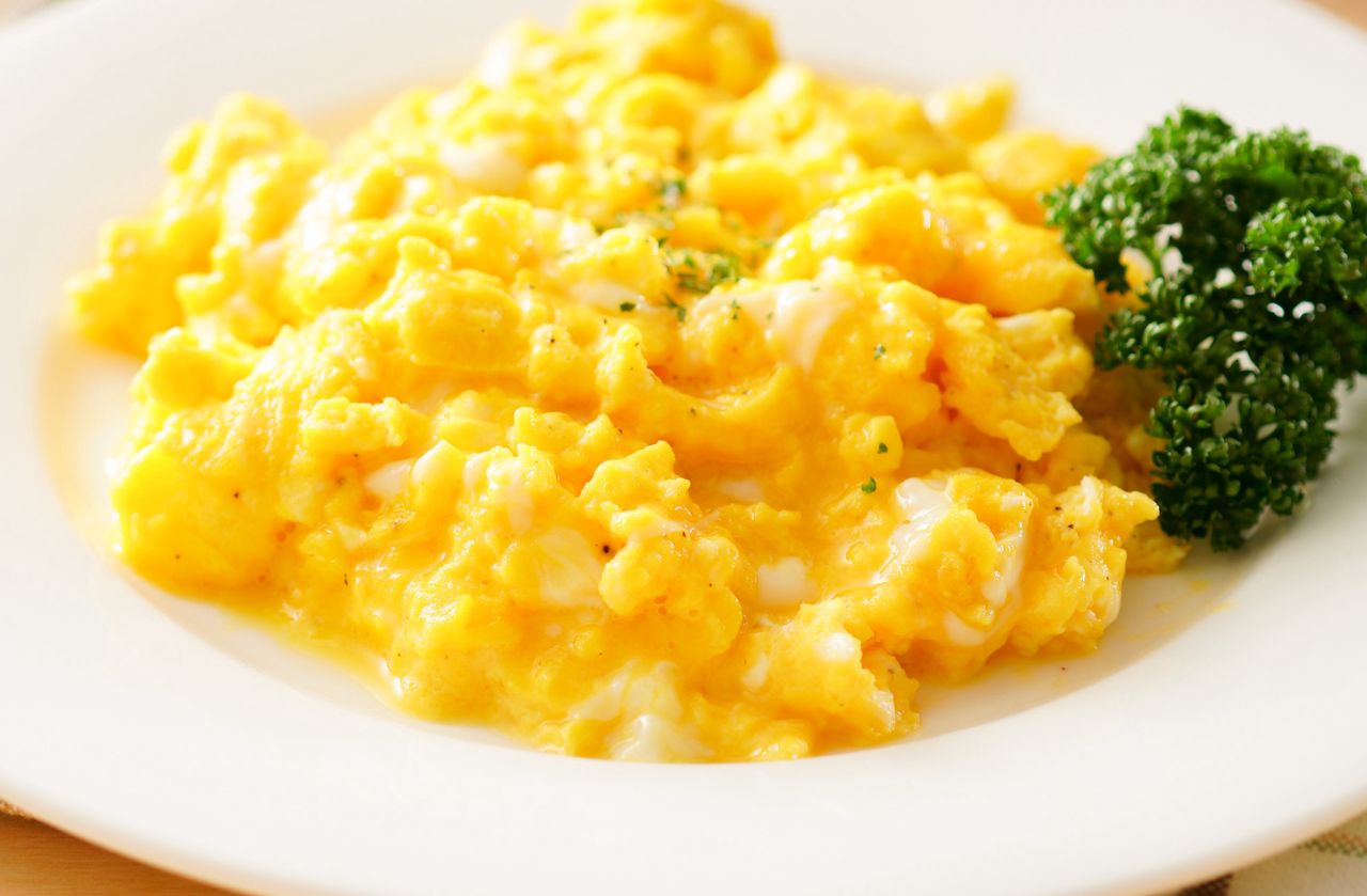 Scrambled eggs have various variants - the key is their consistency.