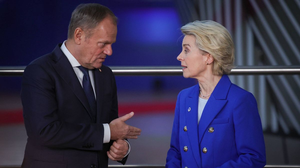 EU Summit in Brussels
OLIVIER MATTHYS
presser, head of state, mic, hall, EU