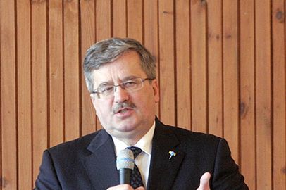 Komorowski: każdy kamień, każdy dom do mnie krzyczy