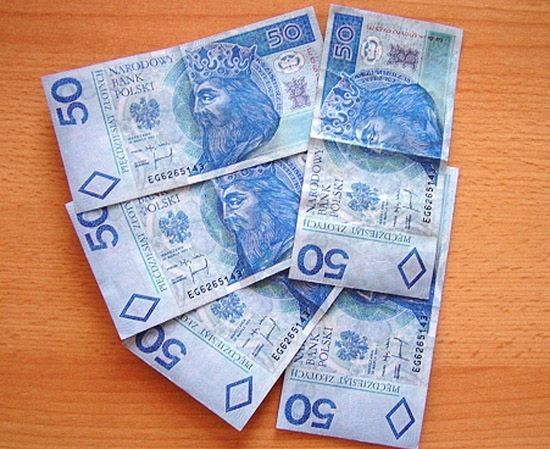 Miał w termosie banknoty z tym samym numerem