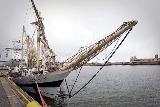 "Pogoria" z portu Hanko do Polski wróci na silniku