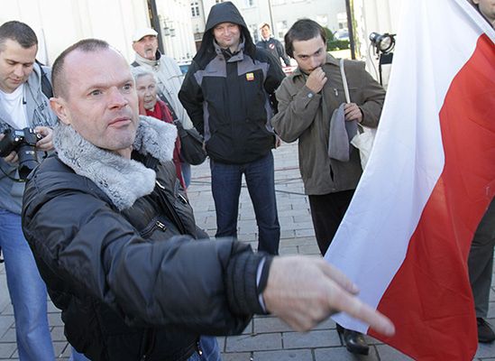 Będą kolejne awantury wokół krzyża? Polacy podzieleni