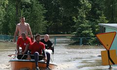 Przerwany wał pod Płockiem - mieszkańcy 25 miejscowości muszą uciekać