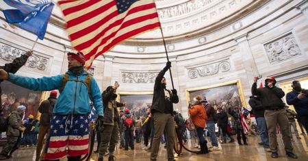 USA. Zwolennicy Donalda Trumpa wdarli się na Kapitol [Galeria]