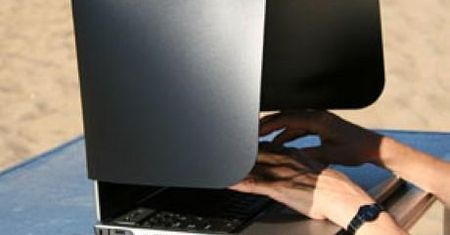 Składana osłona przeciwsłoneczna dla każdego notebooka