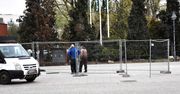 Miejska fontanna w Malborku uszkodzona przez karetkę pogotowia. W przeszłości wjeżdżały na nią inne samochody
