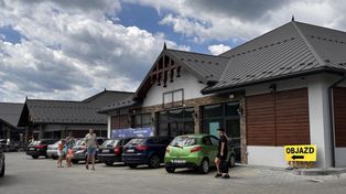 Gorlice: JYSK na Jarmarku Pogórzańskim. Prace na budowie już się zakończyły. Znamy datę otwarcia