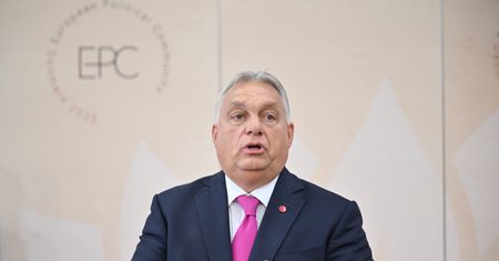 Orban grozi. "Prędzej czy później będą zwożone trumny"