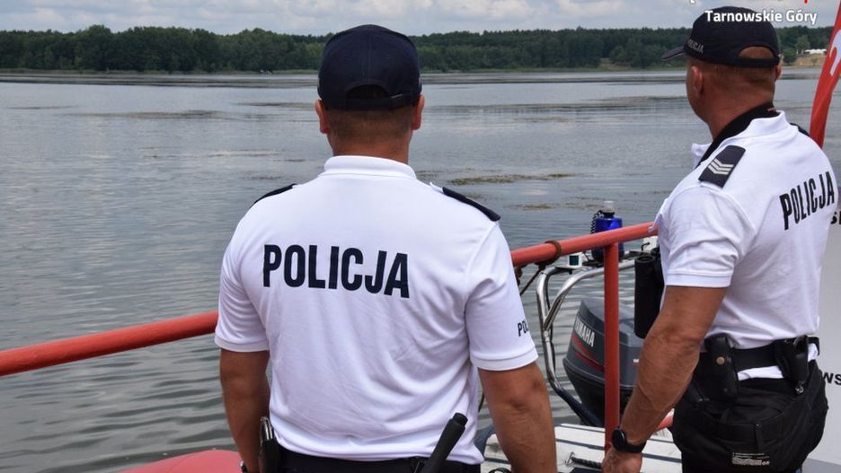 Śląskie. Od 2 lipca zwiększyła się liczba policyjnych patroli nad zalewem Nakło-Chechło i akwenem Zielona w Kaletach.
