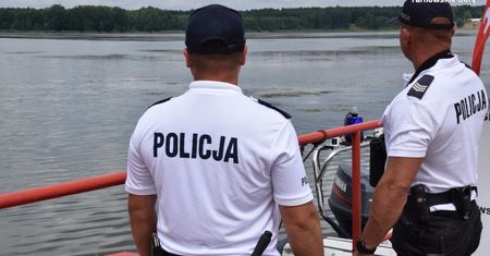 Śląskie. Bezpieczniej nad wodą. Dodatkowe patrole policyjne nad Chechłem i Zieloną