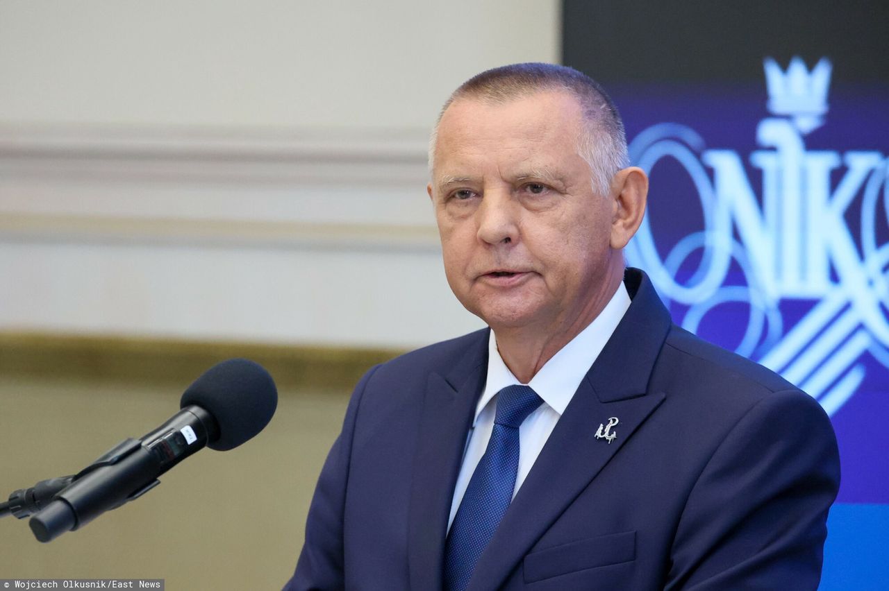 Afera wizowa coraz większym problemem dla władzy. NIK zapowiada kontrolę