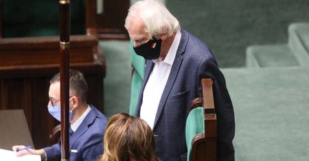 Burza w sejmie. PiS chce zmian w przepisach o dodatkach dla lekarzy