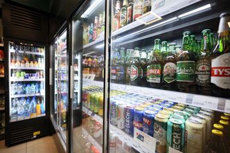 Rząd zmienia zdanie ws. sprzedaży alkoholu na stacjach paliw
