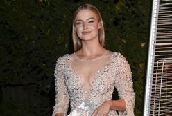 Karolina Pisarek w mini z głębokim dekoltem. Niewiele brakowało do wpadki