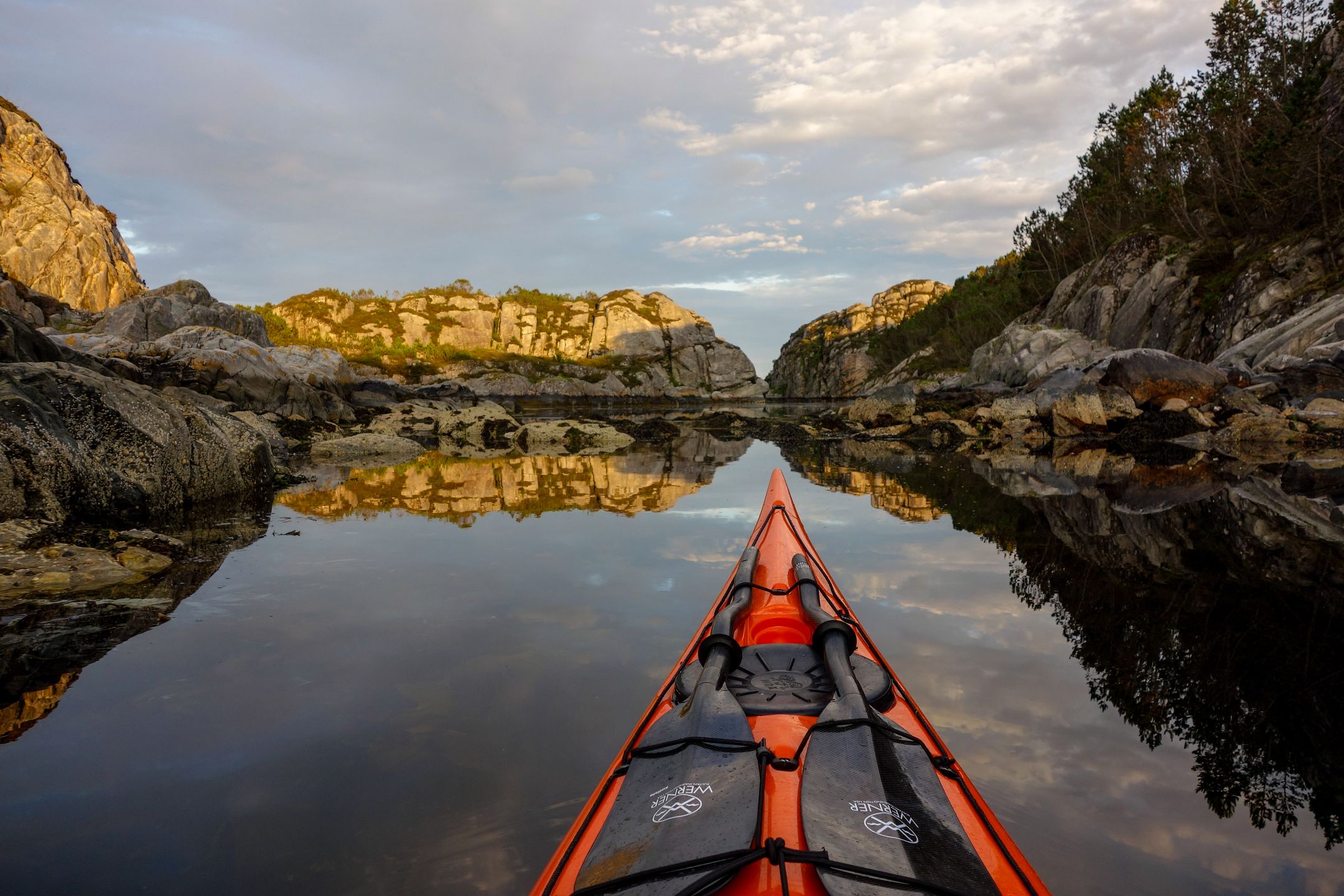 Niesamowite norweskie fiordy z perspektywy kajaka Tomasza Furmanka 3