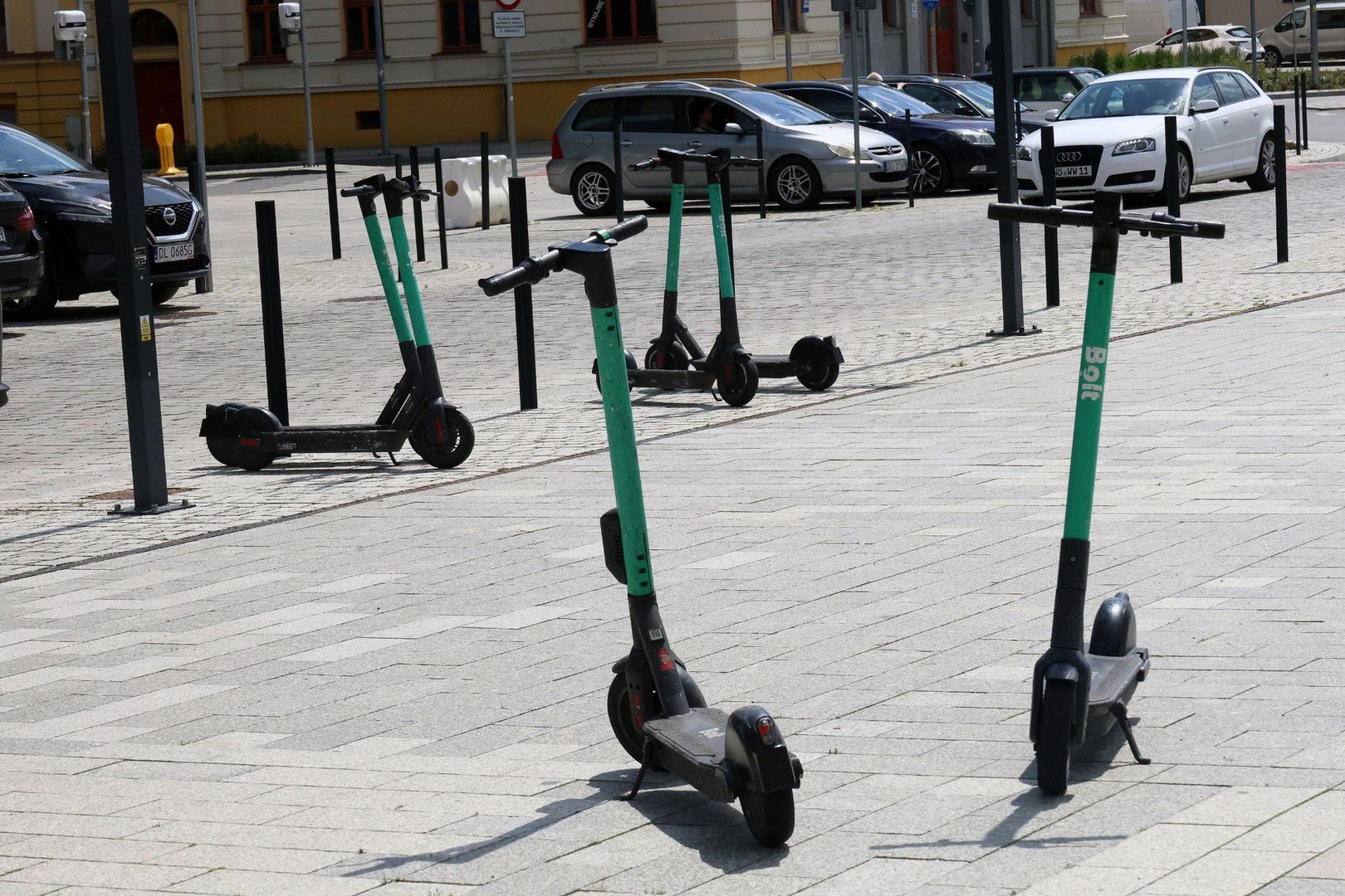 Praca sezonowa - operator hulajnóg