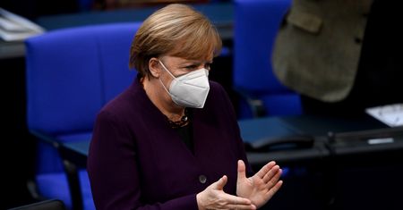 Niemcy drastycznie chcą ograniczyć loty samolotów. "Dlaczego nie możemy zakazać podróży?"