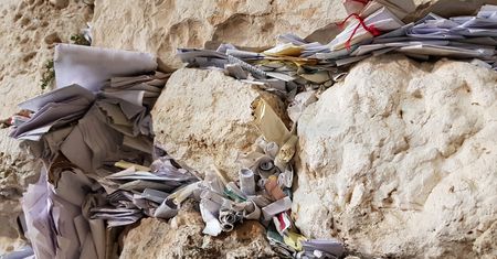 Izrael. Turyści mogą zostawić notkę w Ścianie Płaczu bez wychodzenia z domu