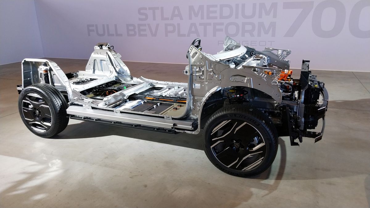 Peugeot E-3008. Nowa platforma miała być energooszczędna i taka jest